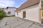 Entkerntes Einfamilienhaus mit Entfaltungspotenzial & eindrucksvollem Fernblick über die Rheinebene - Terrasse