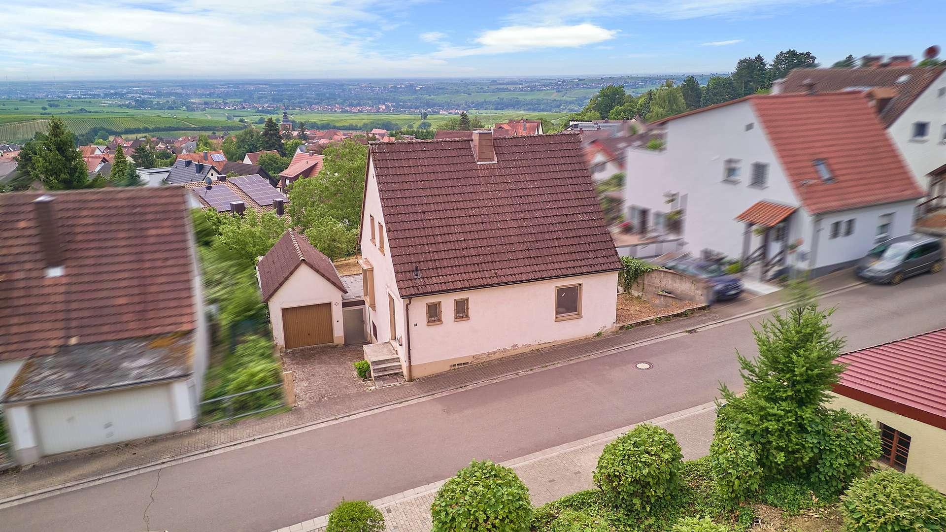 Vollständig entkerntes Einfamilienhaus mit viel Entfaltungspotenzial & schönem Blick, 76833 Frankweiler, Einfamilienhaus