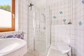 Exklusives Feriendomizil mit 4 Appartements und integriertem Wohnhaus in privilegierter Panoramalage - Badezimmer Appartement