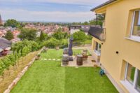 Lichtdurchflutete Gartenwohnung mit unverbaubarem Weinbergblick - Garten
