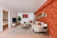 Familienanwesen mit Mehrgenerationenpotenzial, Innenhof & Einliegerwohnung - Wohnzimmer ELW  - digitales staging