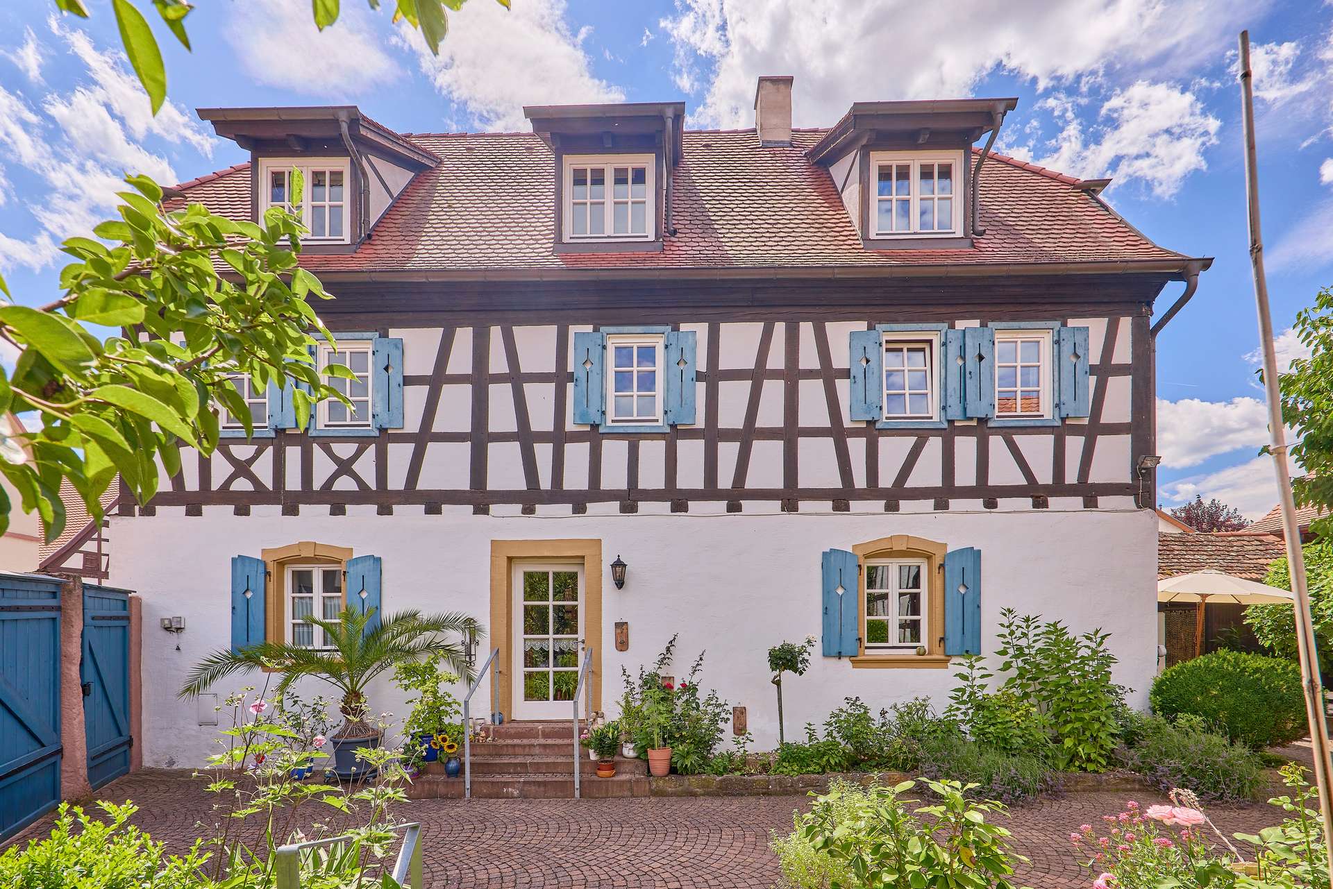 Besonderes Fachwerkhaus mit viel Raum für Generationen und neue Wohnideen, 67435 Neustadt an der Weinstraße, Einfamilienhaus