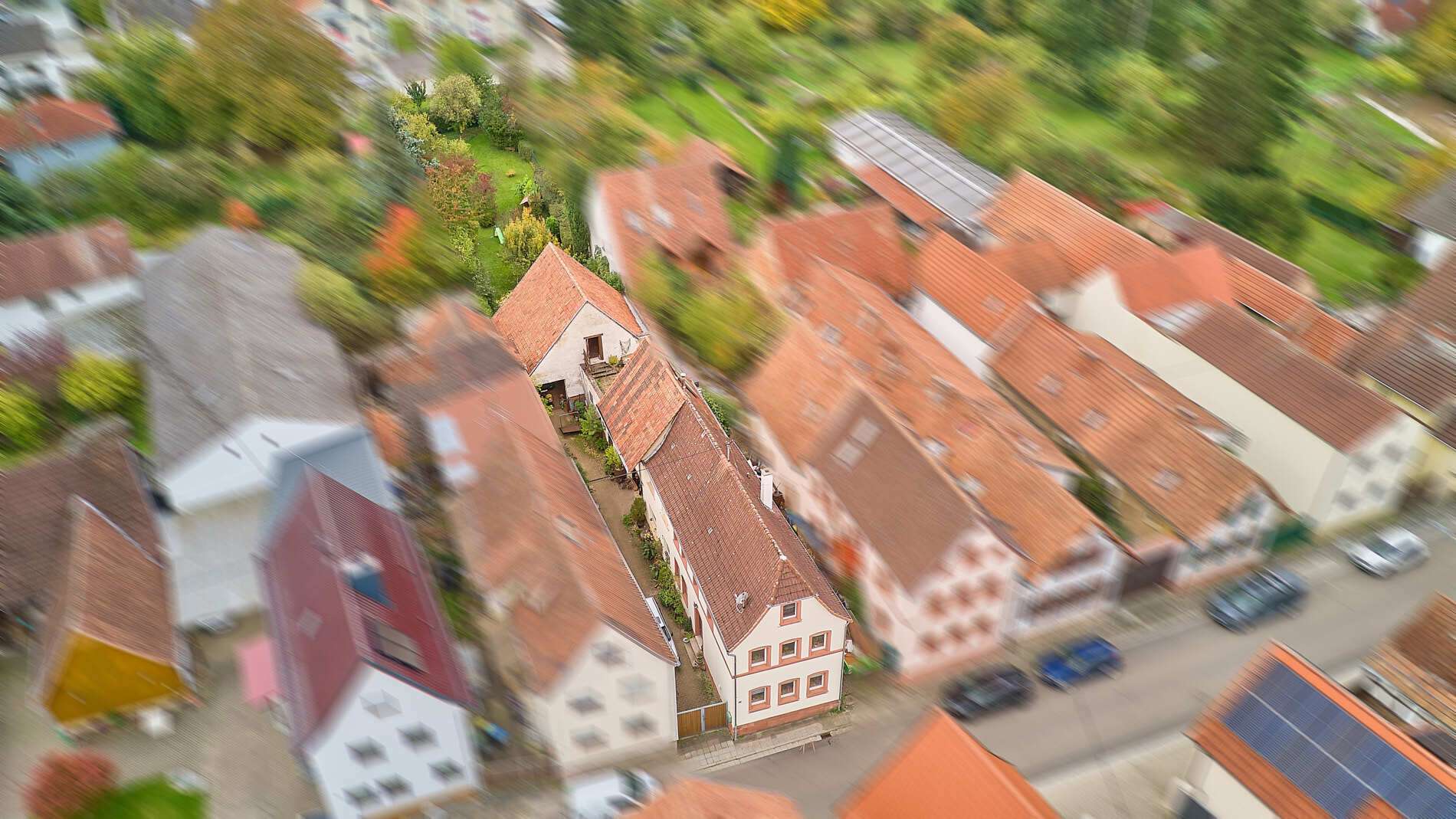 Raum & Charakter – Wohnhaus mit Scheune, großem Garten und Ausbaureserve, 76829 Landau in der Pfalz, Einfamilienhaus