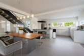 Modern, klar & geradlinig: luxuriöses Architektenhaus mit hochwertiger Ausstattung - Essbereich