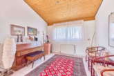 Charakteristischer Architektenbungalow mit Gartenidyll & Wohlfühlatmosphäre - Wohnzimmer