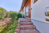 Charakteristischer Architektenbungalow mit Gartenidyll & Wohlfühlatmosphäre - Eingangsbereich