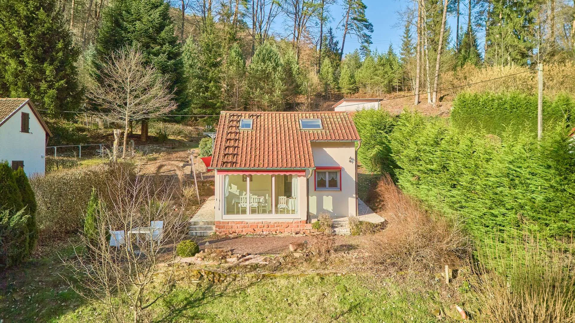 Liebevoll saniertes Kleinod mit idyllischem Garten in ruhiger Lage im Pfälzerwald, 67471 Elmstein, Einfamilienhaus
