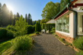Liebevoll saniertes Kleinod mit idyllischem Garten in ruhiger Lage im Pfälzerwald - Terrasse