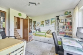 Repräsentatives Domizil mit wunderschönem Gartenidyll & traumhaftem Weitblick - Kinderzimmer