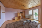 Familientraum mit Wohlfühlfaktor & Einliegerwohnung: lichtdurchflutet, mit paradiesischem Garten - Zimmer III OG