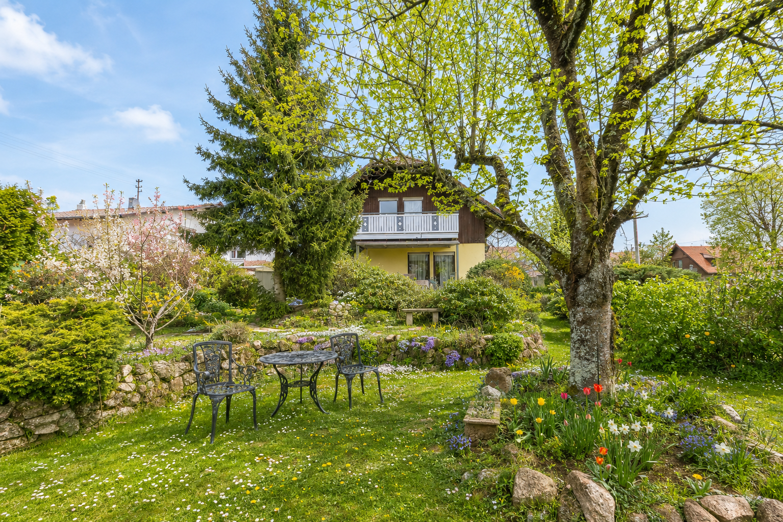 Viel Platz zum Leben – Einfamilienhaus mit großem Garten und Wohlfühlcharakter, 67316 Carlsberg, Einfamilienhaus