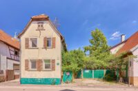 Charaktervolles Anwesen mit weitläufigem Grundstück und zusätzlichem Bauplatz - Außenansicht