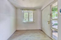Charaktervolles Anwesen mit weitläufigem Grundstück und zusätzlichem Bauplatz - Eingangsbereich