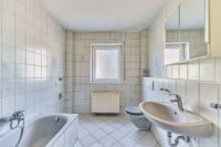 Attraktive Eigentumswohnung mit Südbalkon, 2 Stellplätzen & viel Platz zum Wohlfühlen - Badezimmer