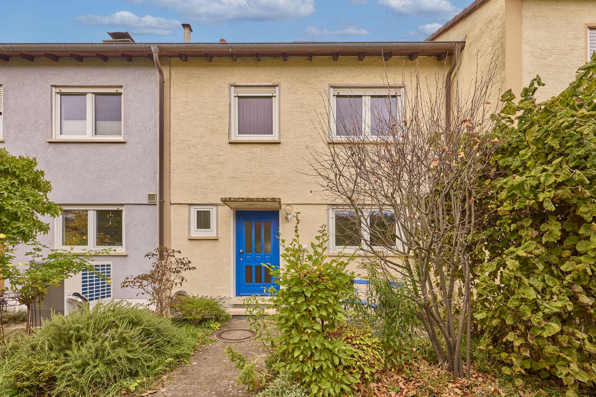 Gepflegte Doppelhaushälfte mit schönem Garten und zeitlosem Charme in Neustadt,  67433  Neustadt an der Weinstraße, Haus