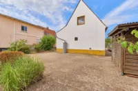 Wohnträume mit Perspektive – freistehendes Einfamilienhaus mit zusätzlichem Bauplatz - Terrasse