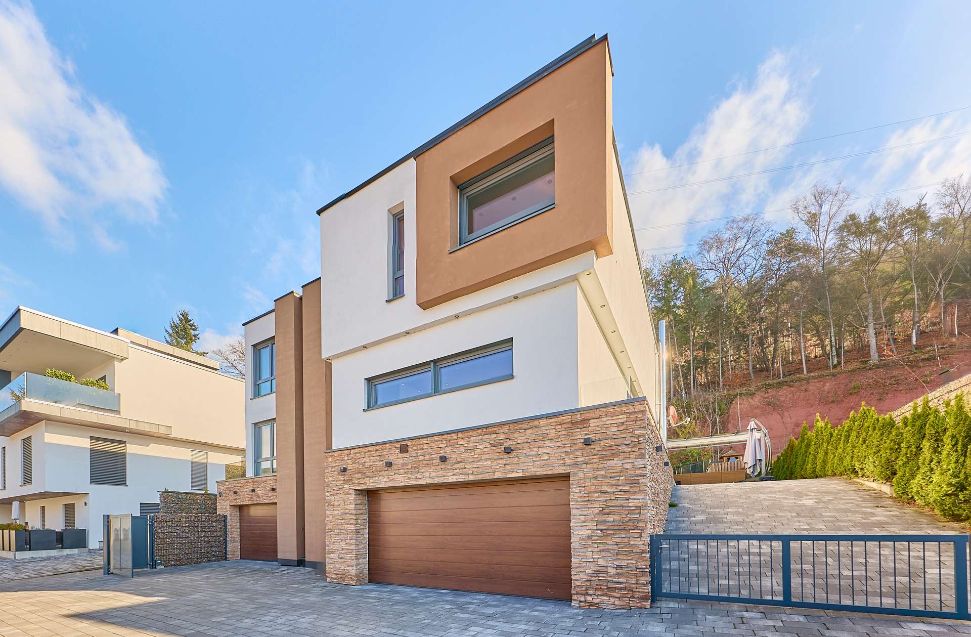 Luxuriöse Villa der Extraklasse – Eleganz, Raum und vollendete Architektur, 66892 Bruchmühlbach-Miesau, Villa