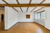 Bungalow in Feldrandlage: Ebenerdiger Wohnerlebnis mit Wintergarten und überdachter Terrasse - Esszimmer