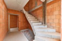 Modernes Wohnen nach Ihren Vorstellungen – Ausbauhaus mit 2 Maisonettewohnungen - Flur