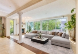 Besonderes Traumdomizil mit stilvollen Wohnbereichen & paradiesischem Garten in ruhiger Lage - Wohnzimmer (digitales Staging)