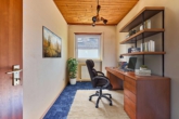 Attraktives Reihenmittelhaus mit eigenem Garten, in beliebter Wohnlage - OG: Arbeitszimmer - Digitales Staging