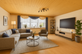 Ein Zuhause für die ganze Familie – mit viel Platz, Nebengebäuden & Gemüsegarten oder Gartenidylle - Wohnzimmer - digitales staging