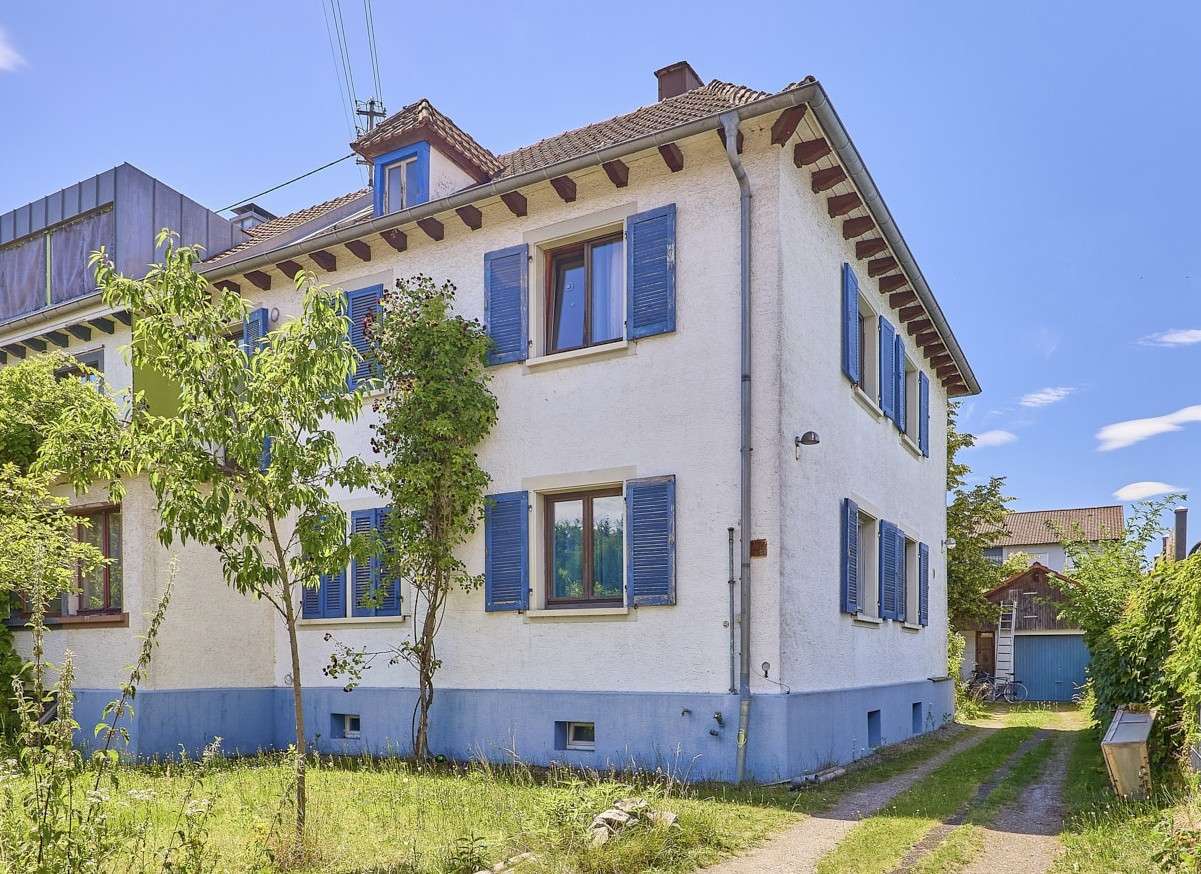 Südpfälzisches Wohnglück: Doppelhaushälfte mit Garten und viel Platz für die Familie, 76768 Berg (Pfalz), Doppelhaushälfte