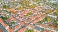 Sofort bezugsfertige 4-Zimmer-Maisonettewohnung mit 2 Balkonen im Herzen von Neustadt - Lageplan