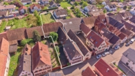 Charakterstarkes Fachwerkhaus mit attraktivem Bauplatz für Ein- bis Mehrfamilienhaus - Drohnenaufnahme