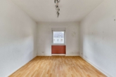 Wohnen zwischen Weinreben: Doppelhaushälfte mit Garten, Garage und Ausbaureserve - Zimmer