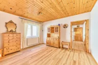 Familienfreundliches Zuhause in ruhiger Wohnlage der Südpfalz - Esszimmer