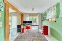 Wohnensemble mit Dreiseithof-Charakter, Wintergarten & mediterranem Flair - Anbau mit Büro