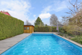 Exklusive Wohlfühlimmobilie mit traumhaftem Garten, Pool und Terrasse - Pool