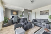 Direkt bezugsfertig: renovierte 2-Zimmer-Wohnung mit Balkon - Wohnbereich