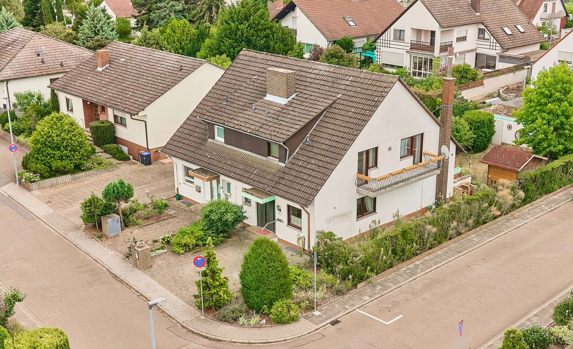 Doppelhaushälfte mit großzügigem Garten, Balkon & Potenzial für individuelle Wohnideen, 67125 Dannstadt-Schauernheim, Doppelhaushälfte