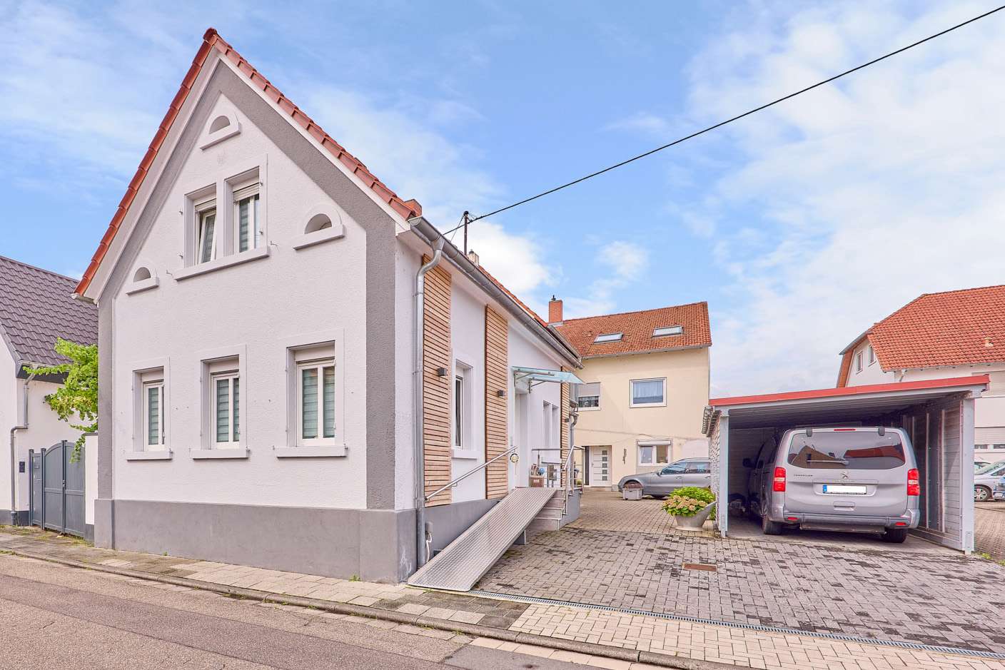 Stilvolles Einfamilienhaus – wohnen in modernisiertem und zeitgemäßem Ambiente, 67459 Böhl-Iggelheim, Einfamilienhaus