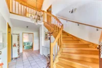 Einfamilienhaus in direkter Weinberglage – großzügiges Wohnen, Galerie & terrassierter Garten - Eingangsbereich
