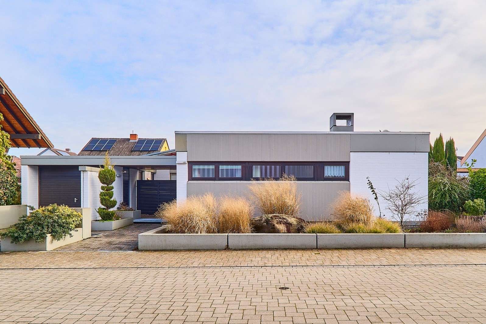 Ebenerdiger Wohnkomfort – Großzügiger Bungalow mit Garten und Terrasse, 67454 Haßloch, Bungalow