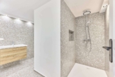 Herzstück: Schicke 3-Zimmer-Wohnung im modernisierten Fachwerkhaus - Badezimmer