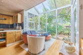 Besonderes Danhaus für Liebhaber individueller Wohnkonzepte - Wintergarten