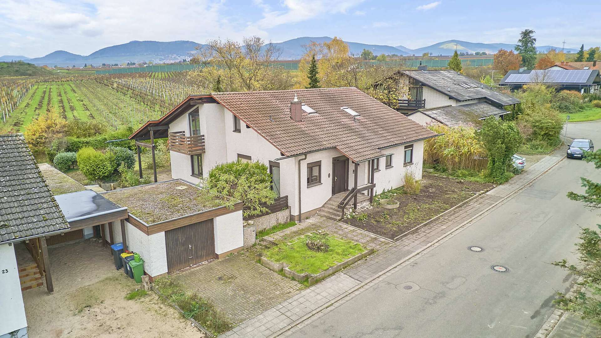 Architektenhaus mit großzügigem Garten in Weinbergrandlage, 76829 Landau in der Pfalz, Einfamilienhaus