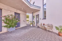 Wohnen mit grenzenlosem Raumgefühl – exklusives Architektenhaus in traumhafter Lage - Außenansicht