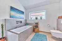 Wohnen mit grenzenlosem Raumgefühl – exklusives Architektenhaus in traumhafter Lage - Badezimmer _OG