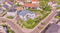 Wohnen mit grenzenlosem Raumgefühl – exklusives Architektenhaus in traumhafter Lage - Drohnenaufnahme