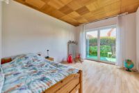 Großzügiges Wohnanwesen mit weitläufigem Innenhof, vielseitiger Scheune & Einliegerwohnung - Schlafzimmer