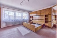 Großzügiges Wohnanwesen mit weitläufigem Innenhof, vielseitiger Scheune & Einliegerwohnung - Schlafzimmer