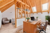 2014 erbautes Einfamilienhaus mit Privatsphäre & zusätzlichem Baugrundstück in zweiter Reihe - Büro (digitales Staging)