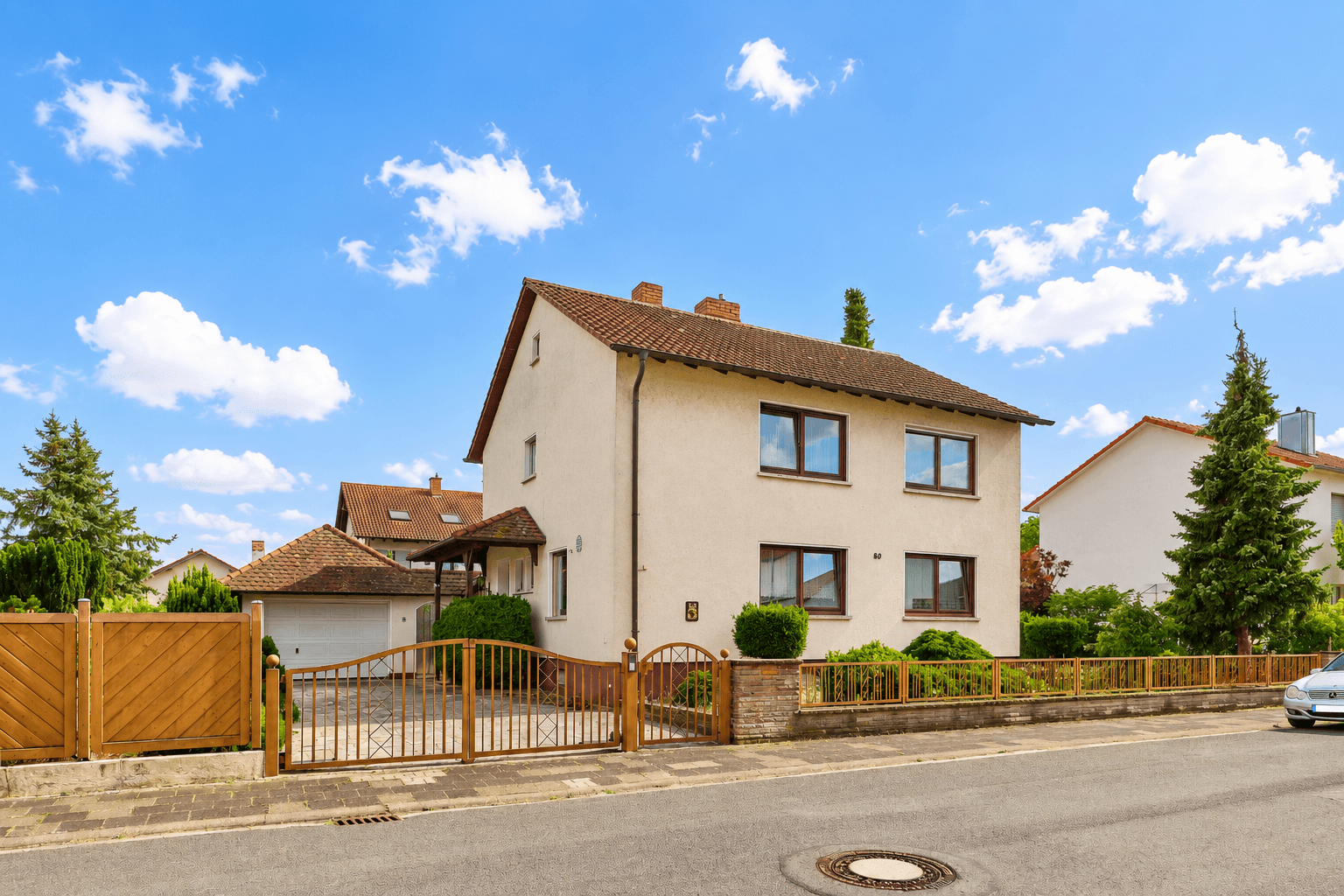 Familienklassiker mit Ausbaureserve, Garten und optionalem Zusatzgrundstück, 67454 Haßloch, Einfamilienhaus