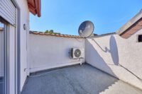 Einfamilienhaus mit sonnigem, vielseitig nutzbarem Hofbereich - Balkon