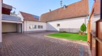 Einfamilienhaus mit sonnigem, vielseitig nutzbarem Hofbereich - Garten